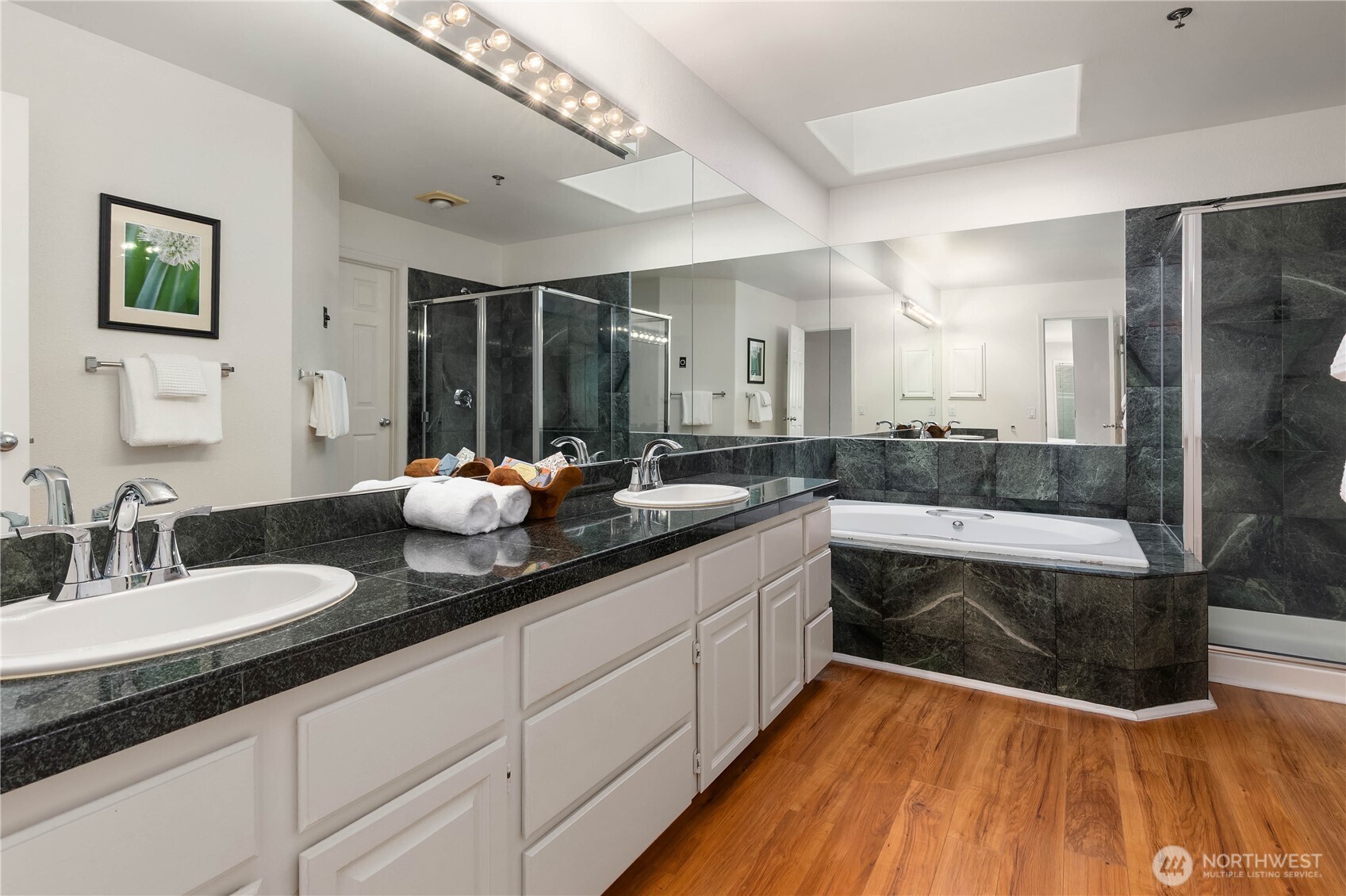 10142 NE 63rd Street , Kirkland, WA 98033