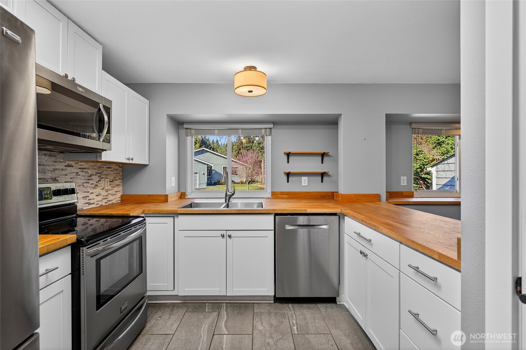 523 Kloshe Way , La Conner, WA 98257