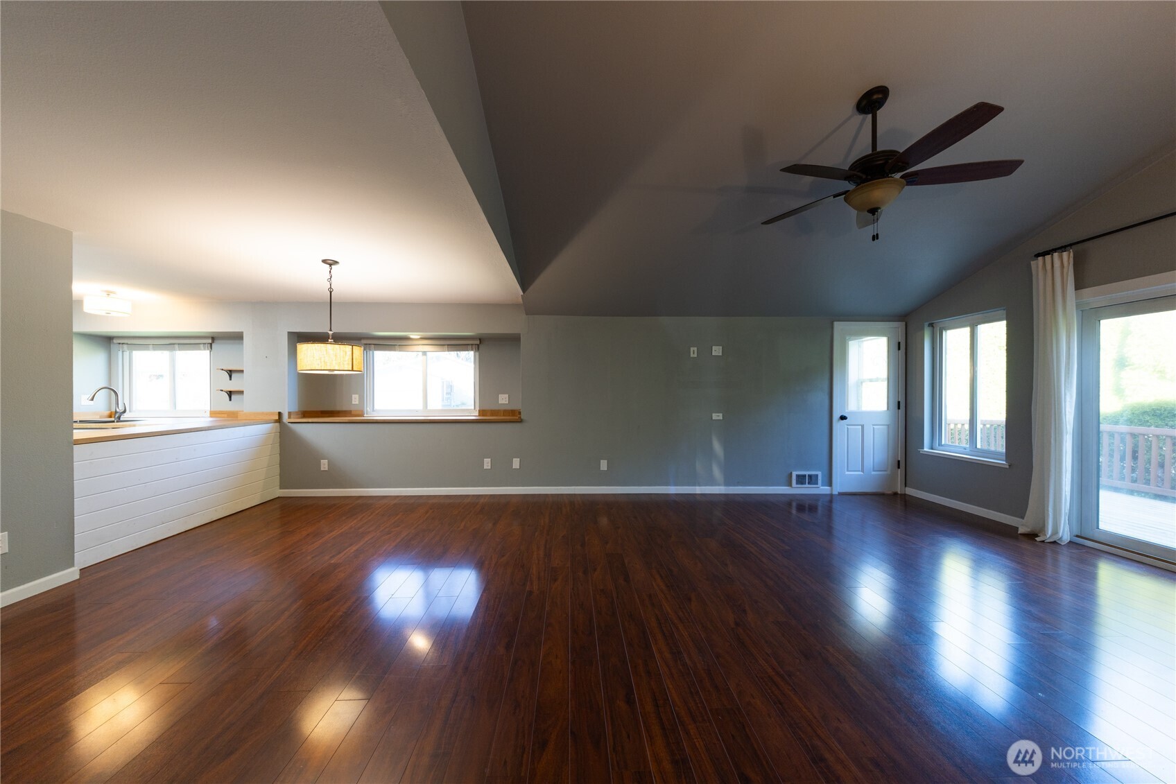 523 Kloshe Way , La Conner, WA 98257