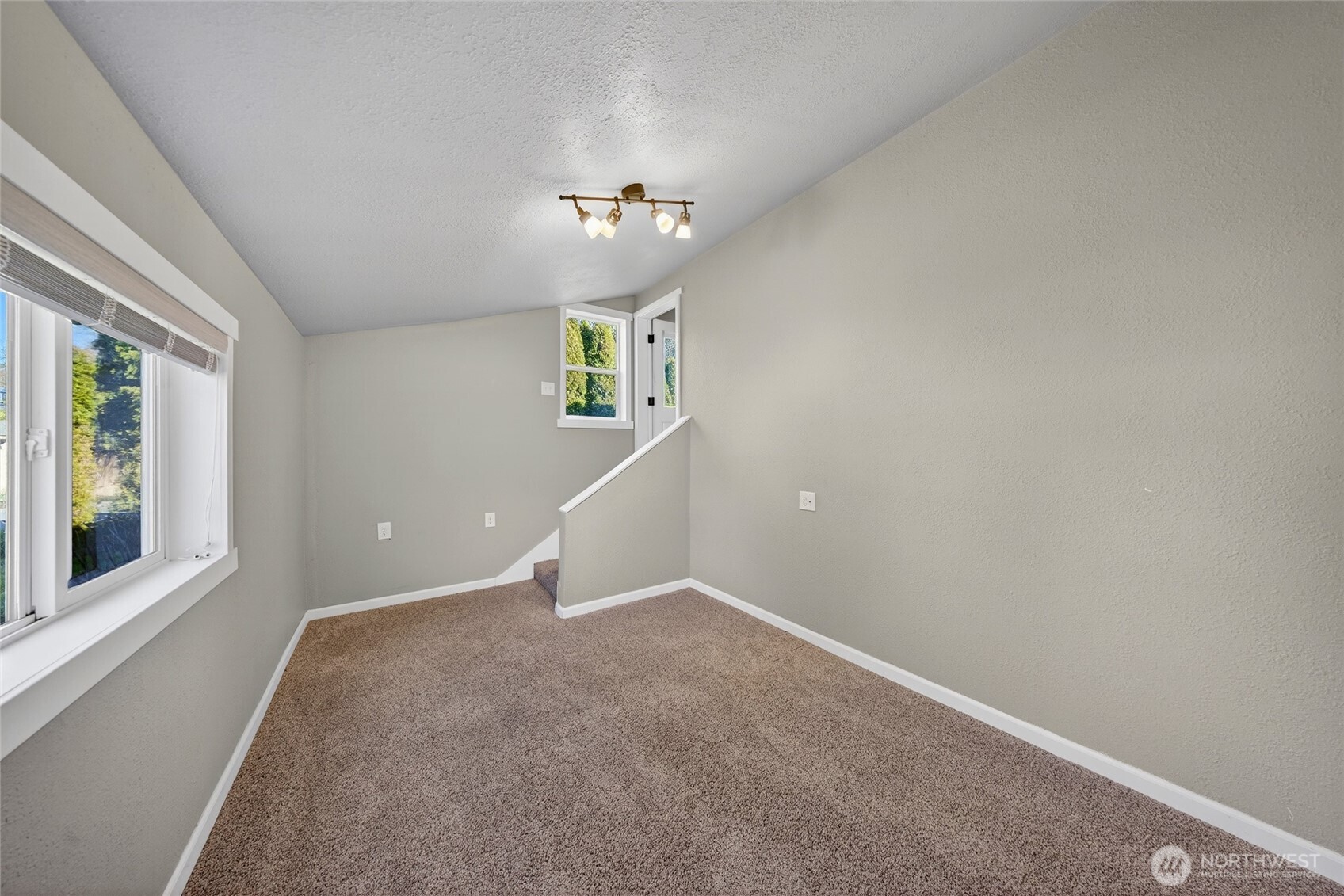 523 Kloshe Way , La Conner, WA 98257