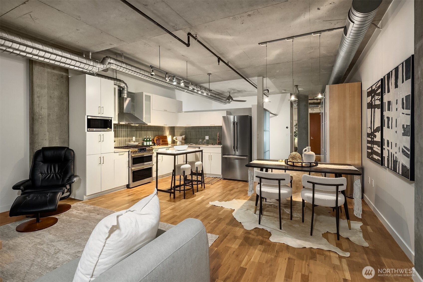 2720 3rd Avenue #416, Seattle, WA 98121