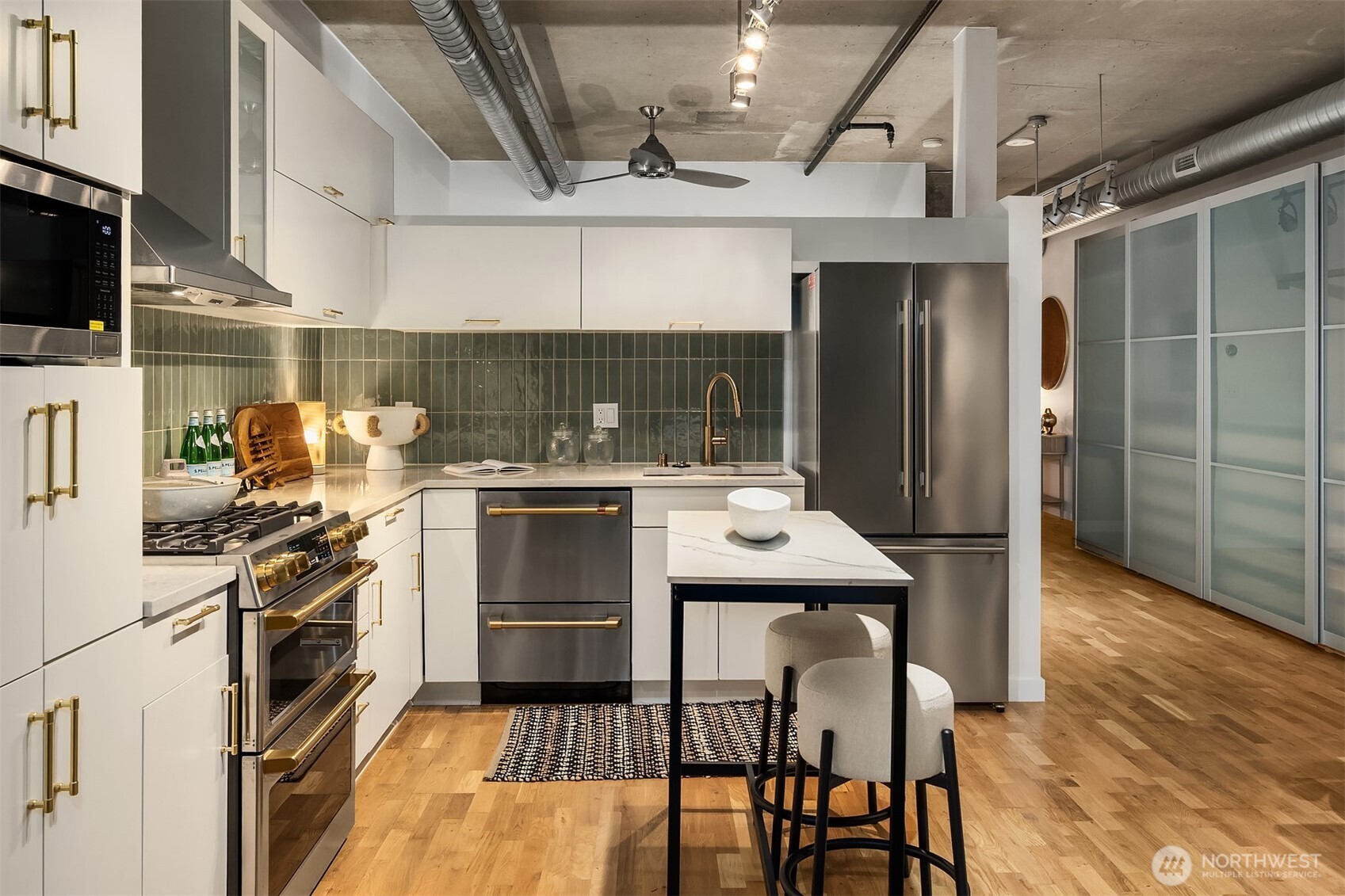 2720 3rd Avenue #416, Seattle, WA 98121