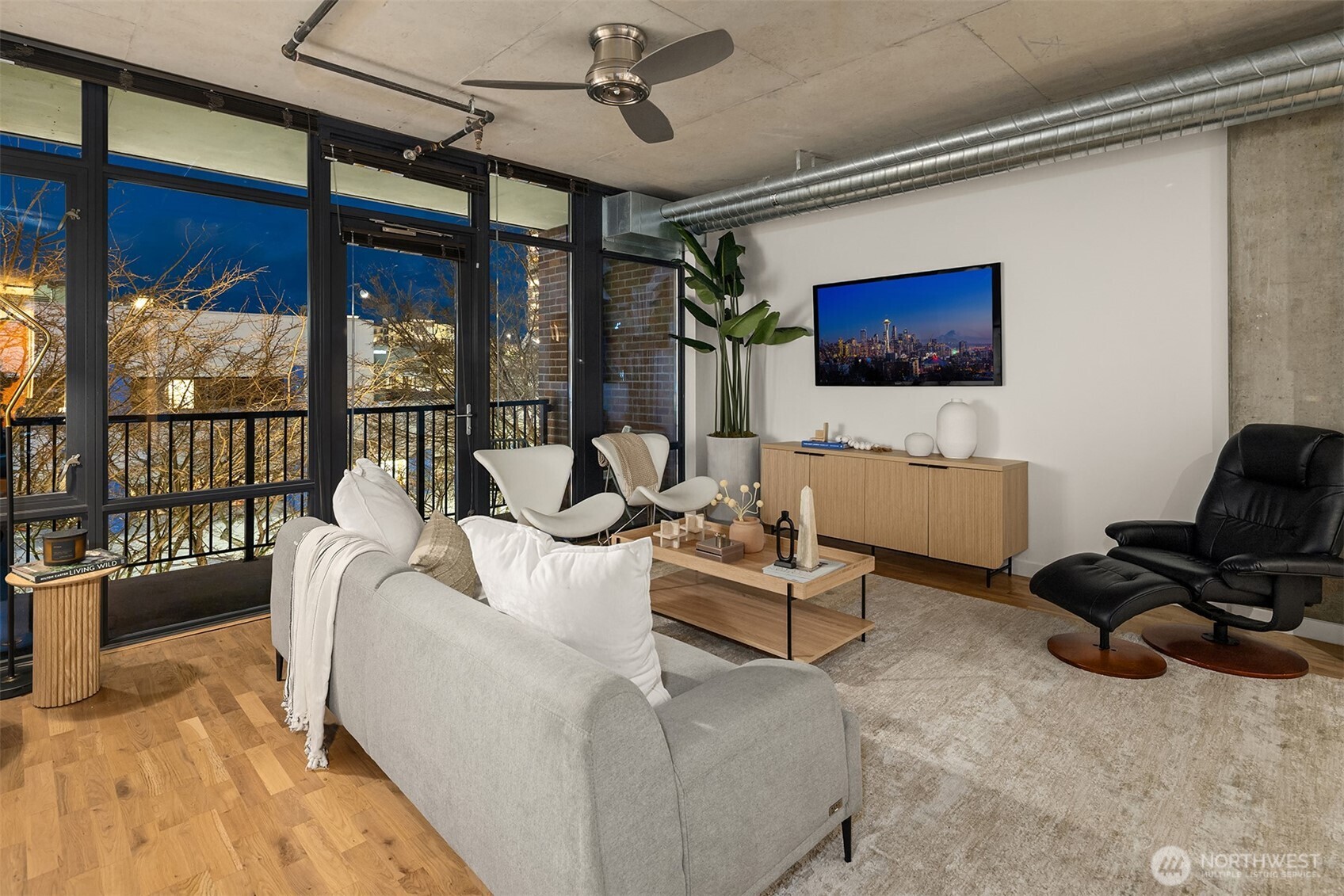 2720 3rd Avenue #416, Seattle, WA 98121