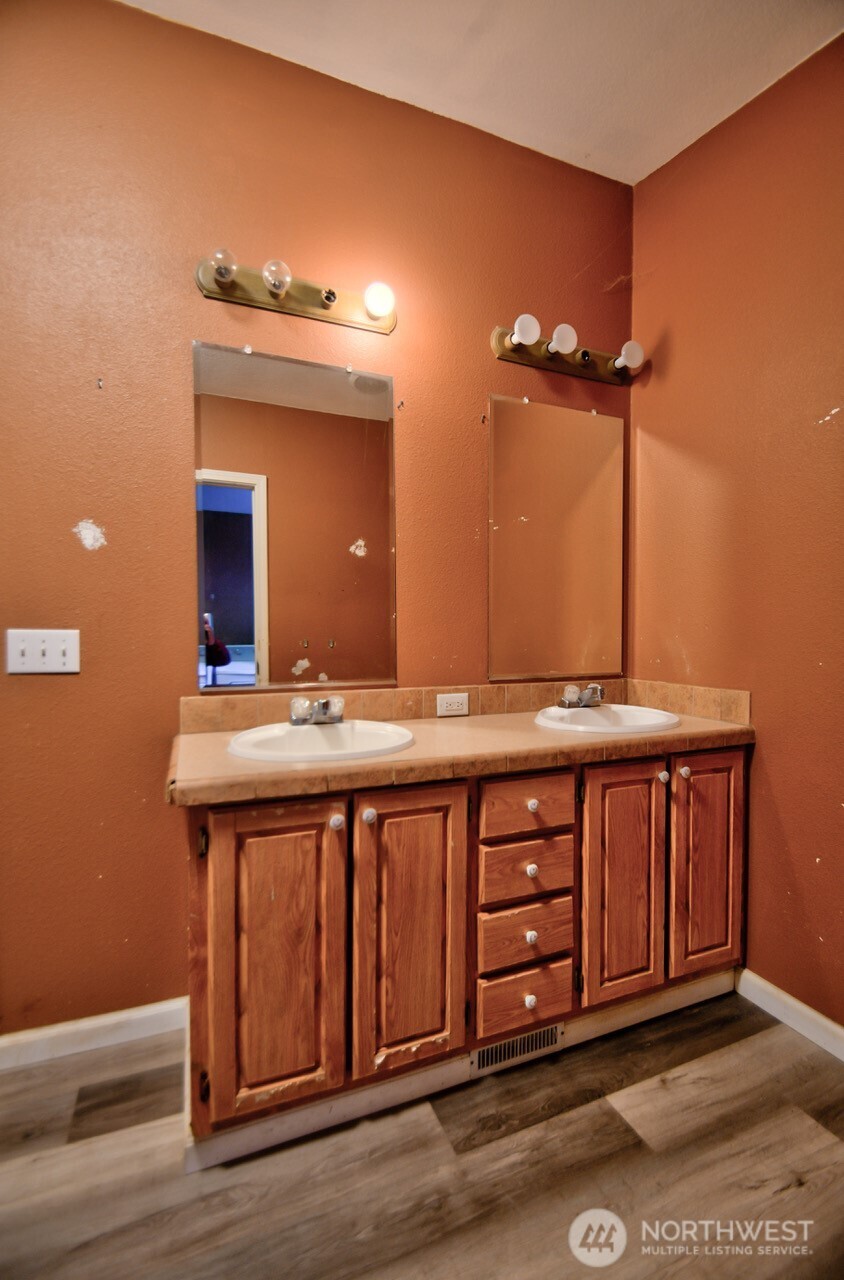 4213 State Route 6 , Chehalis, WA 98532