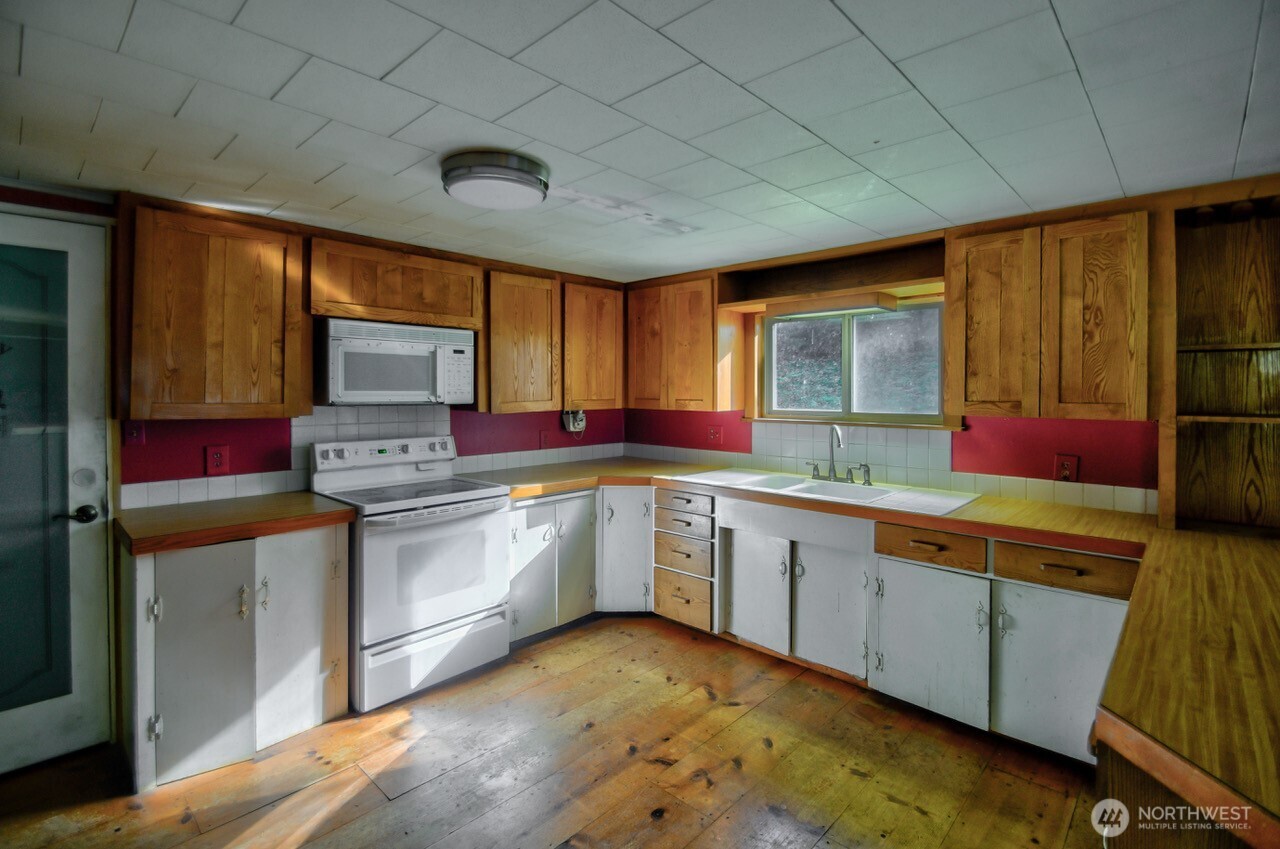 4213 State Route 6 , Chehalis, WA 98532