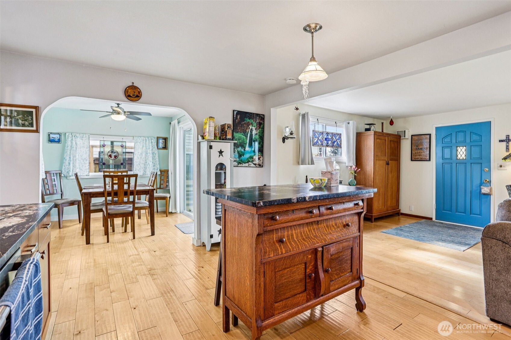 4913 W Sunnyside Boulevard , Marysville, WA 98270