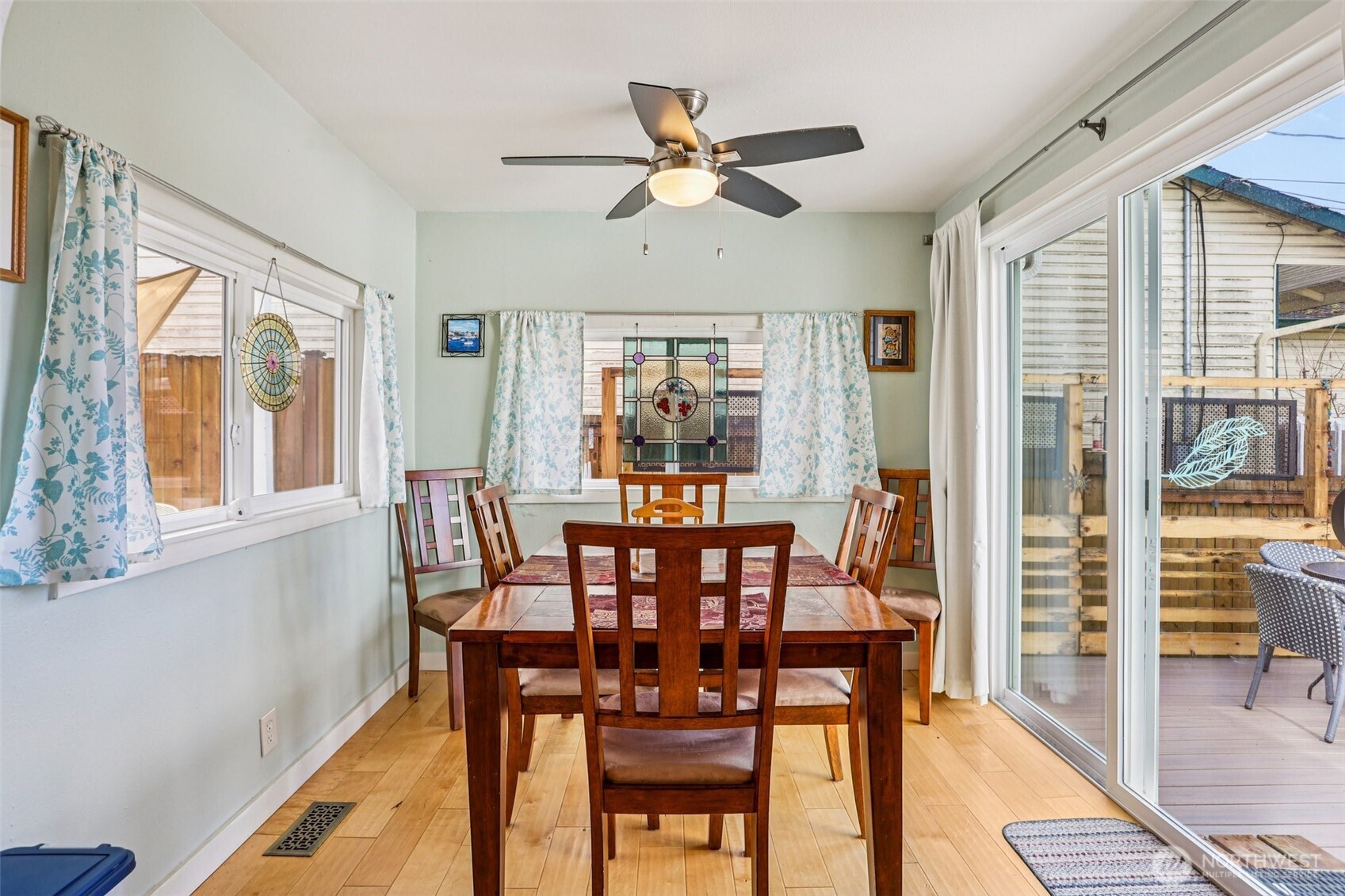 4913 W Sunnyside Boulevard , Marysville, WA 98270