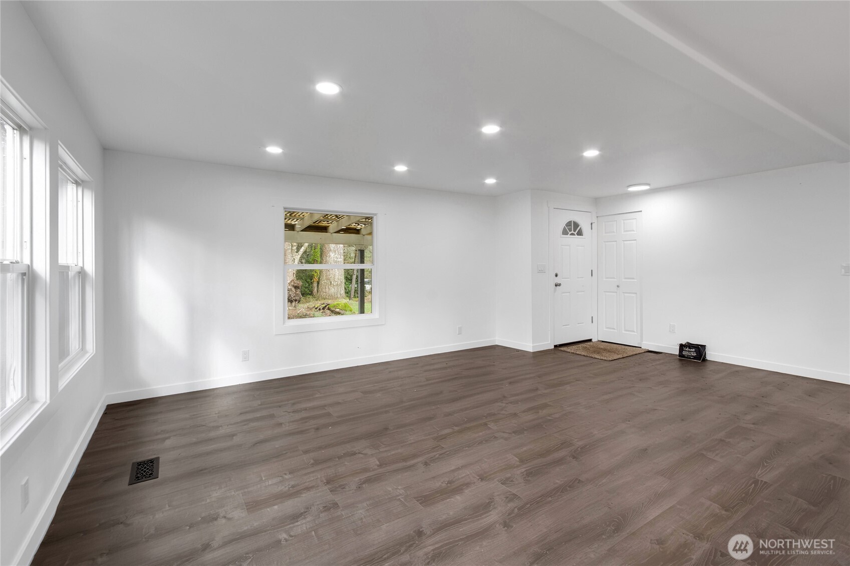 60 E Balbriggan Road , Shelton, WA 98584