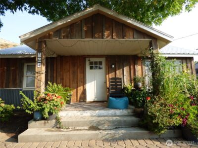 304 Pearl Street , Pateros, WA 98846 - Photo 1
