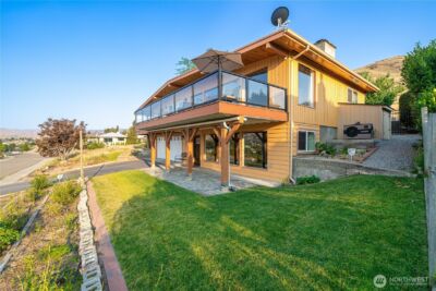 621 Mountain View Dr , Chelan, WA 98816 - Photo 11