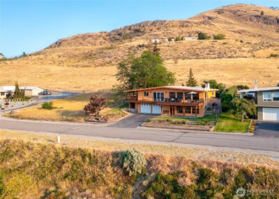 621 Mountain View Dr , Chelan, WA 98816 - Photo 12