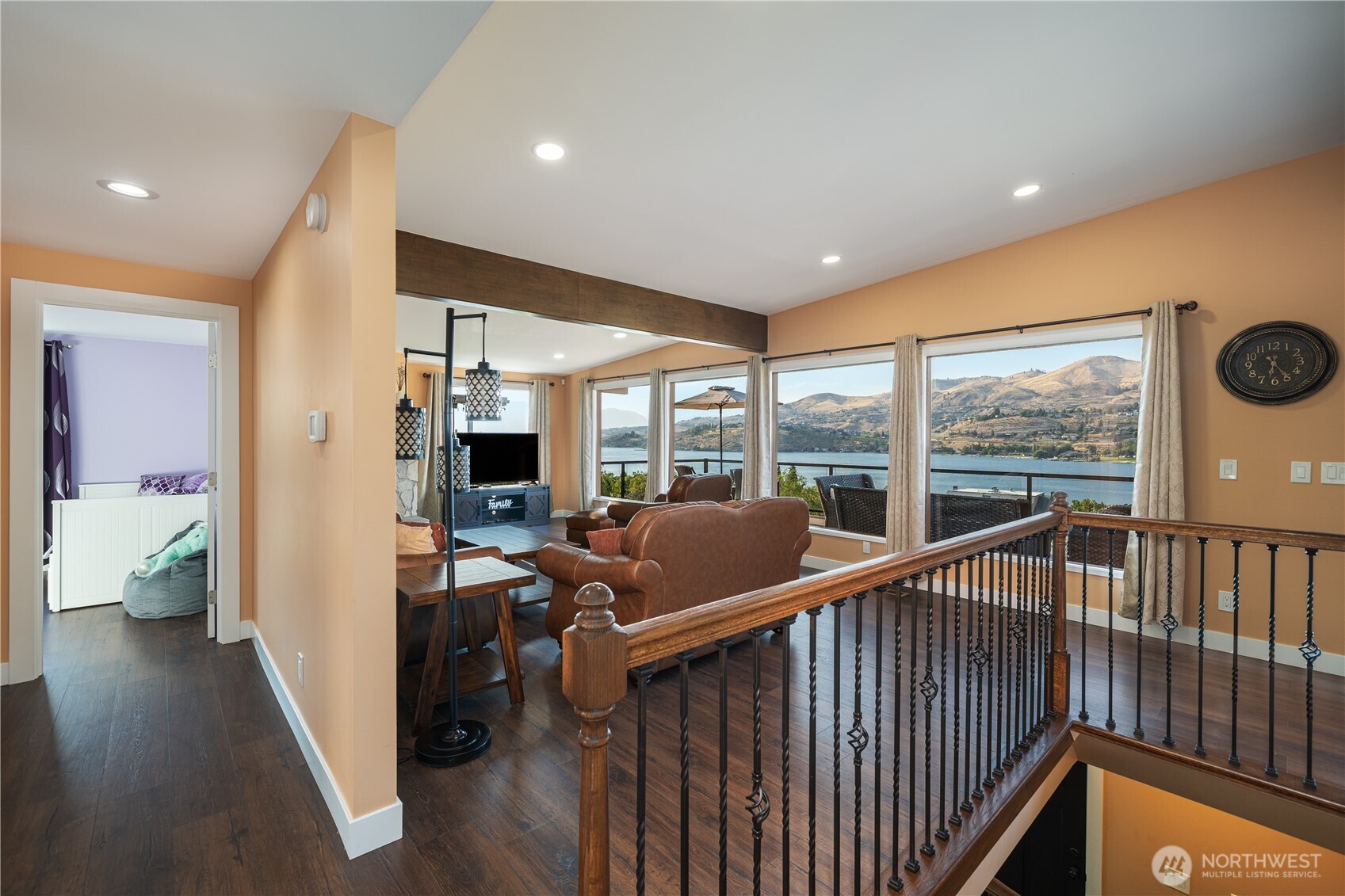 621 Mountain View Dr , Chelan, WA 98816