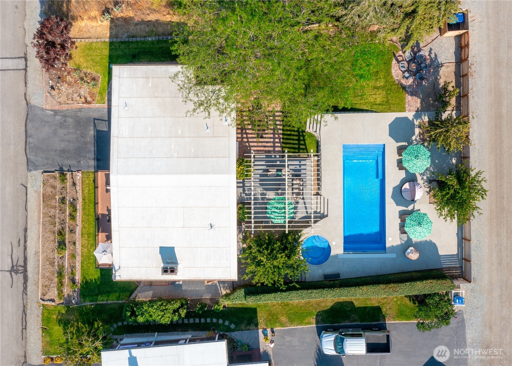 621 Mountain View Dr , Chelan, WA 98816