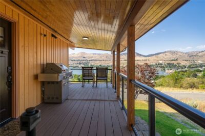 621 Mountain View Dr , Chelan, WA 98816 - Photo 3