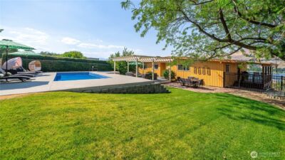 621 Mountain View Dr , Chelan, WA 98816 - Photo 4