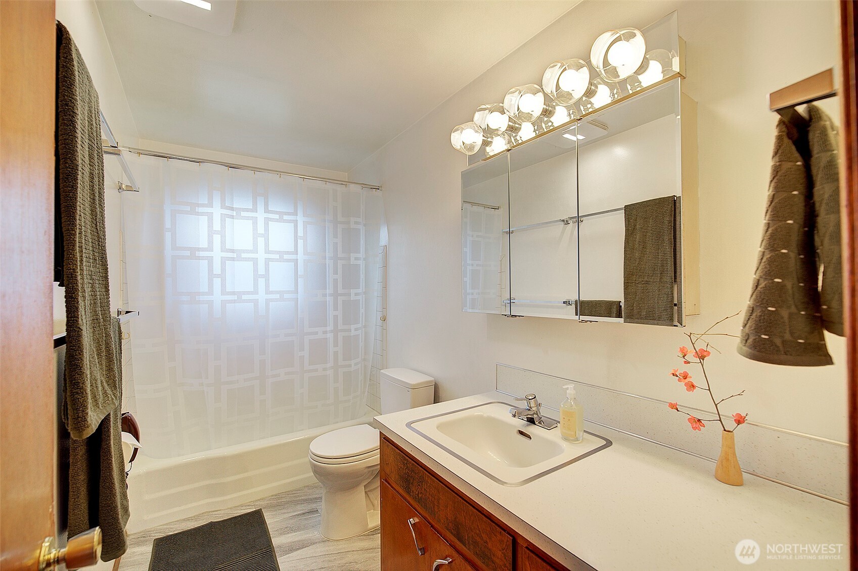 14804 12th Avenue SW, Burien, WA 98166