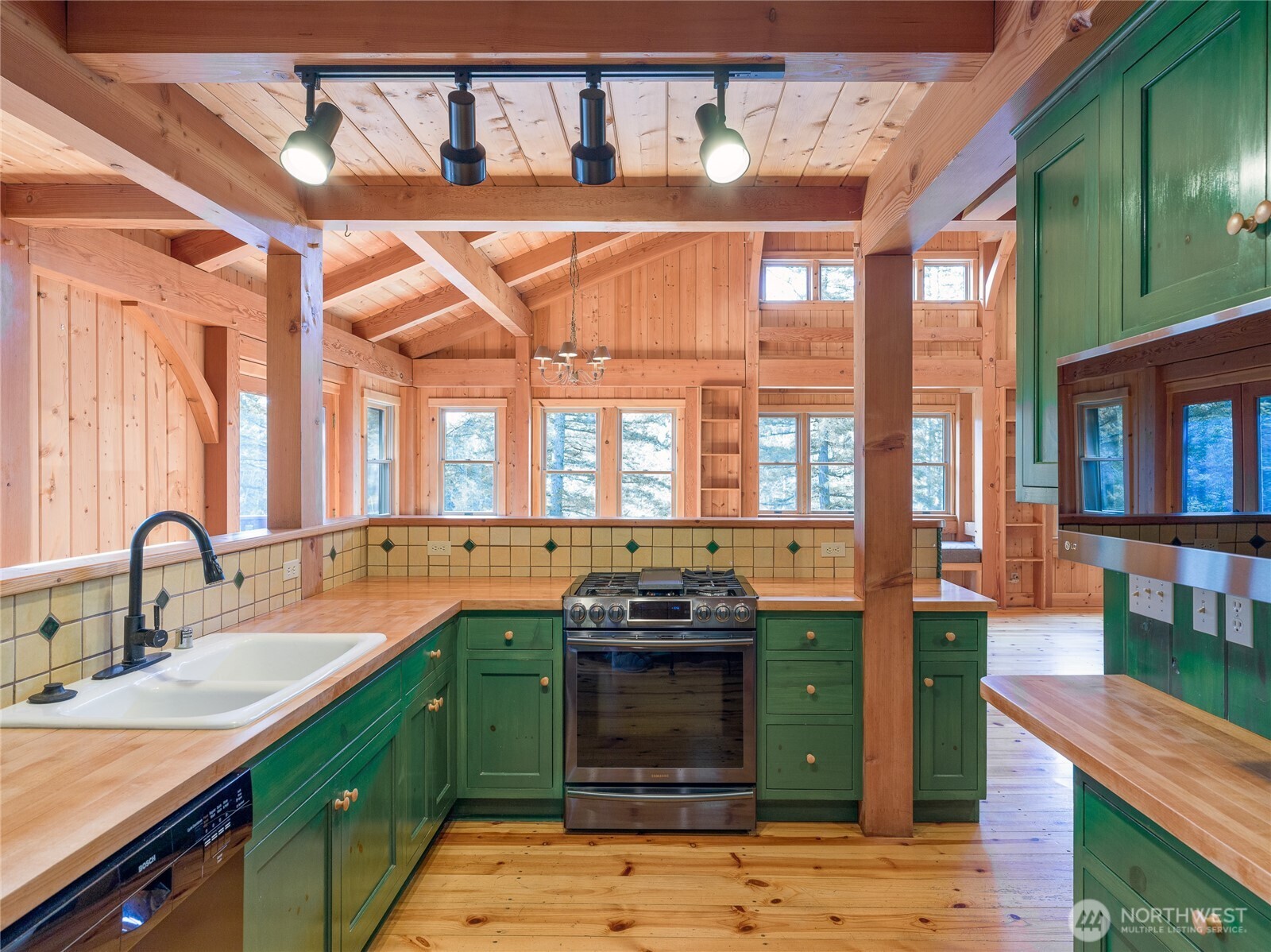 61 Sunrise Bluff , Orcas Island, WA 98279