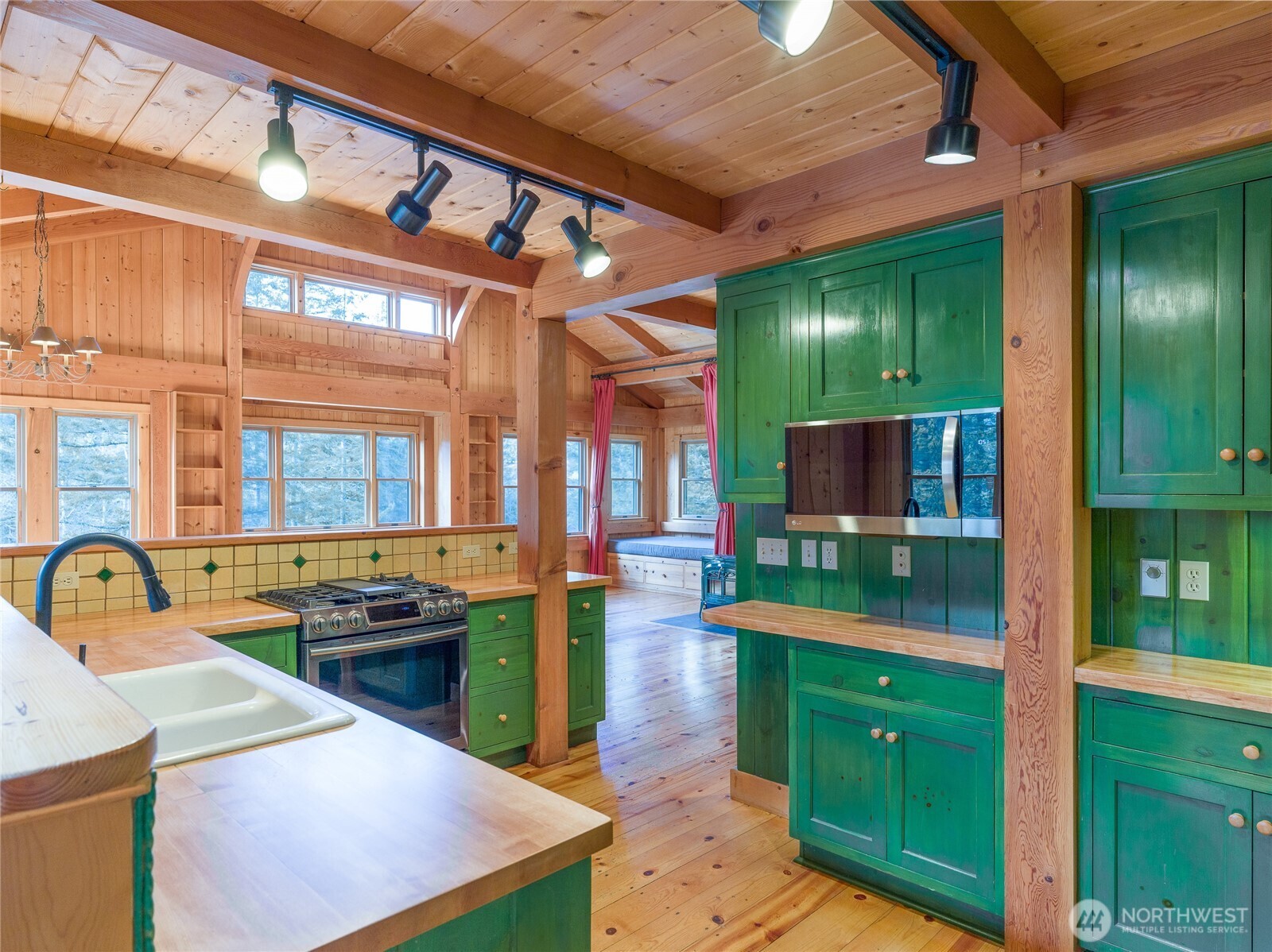 61 Sunrise Bluff , Orcas Island, WA 98279