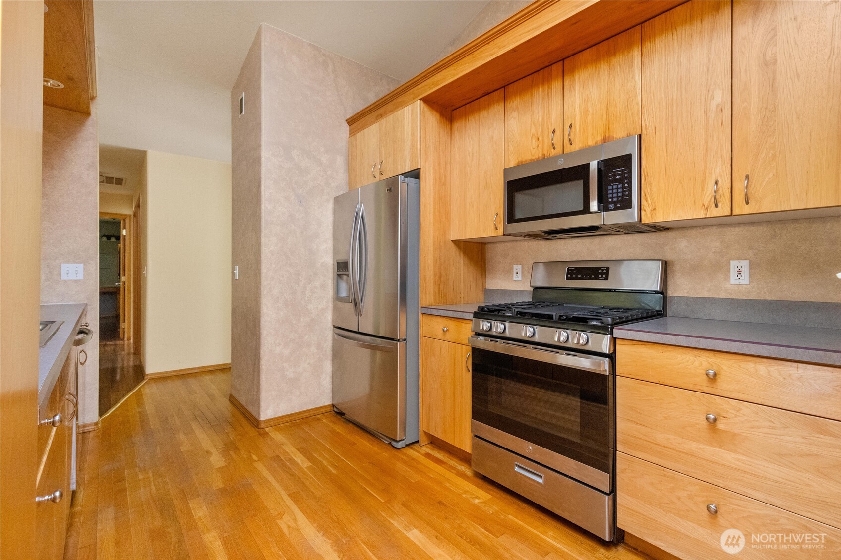 1583 Mark Street , Oak Harbor, WA 98277