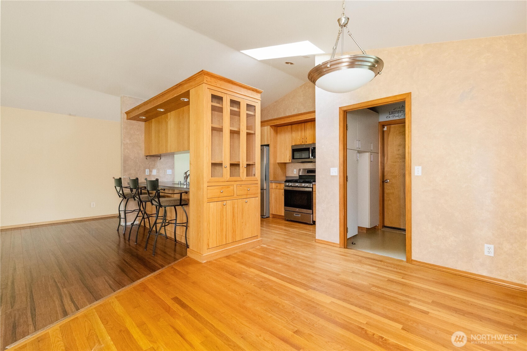 1583 Mark Street , Oak Harbor, WA 98277