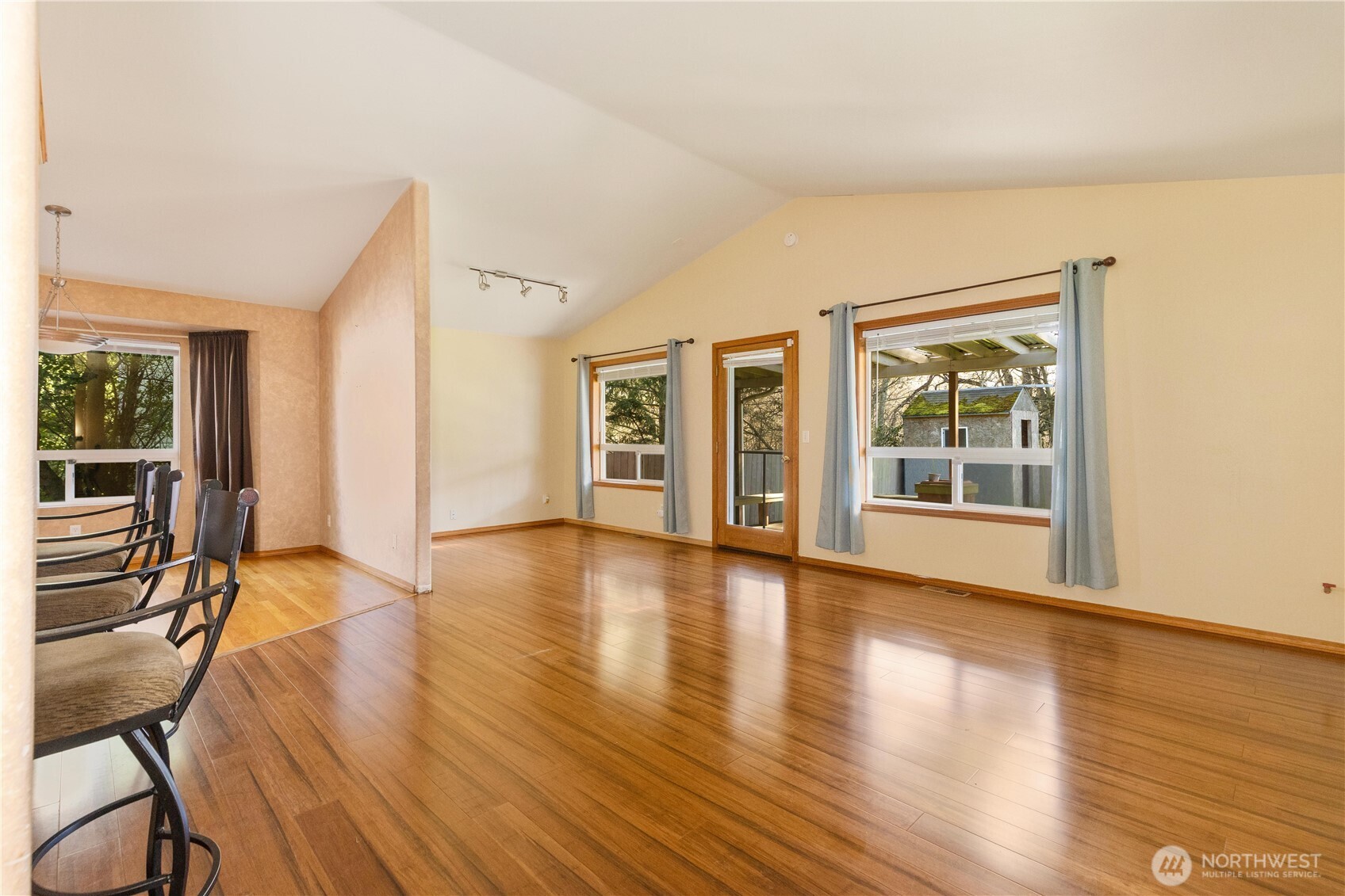 1583 Mark Street , Oak Harbor, WA 98277