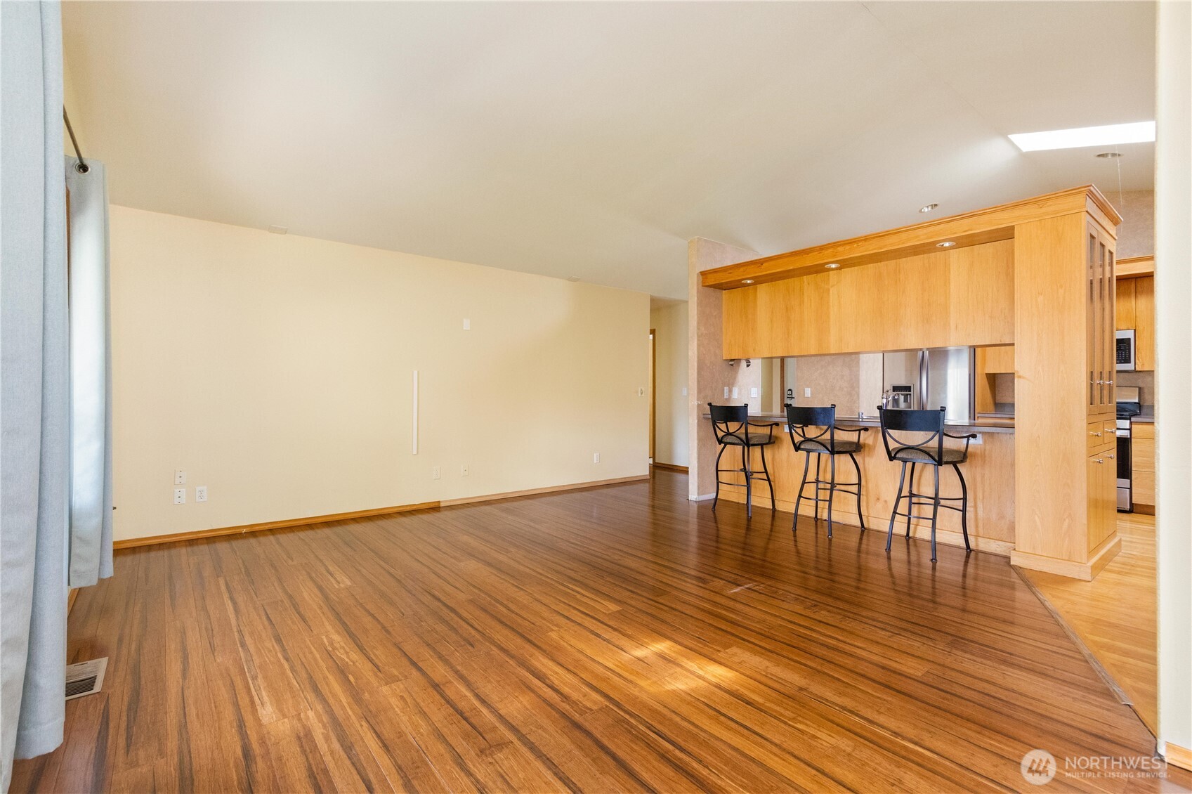 1583 Mark Street , Oak Harbor, WA 98277