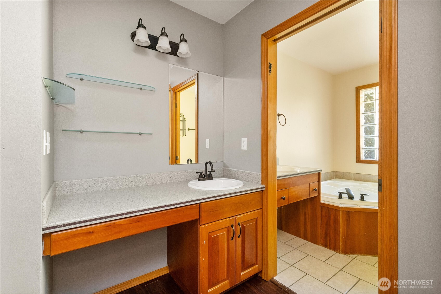 1583 Mark Street , Oak Harbor, WA 98277