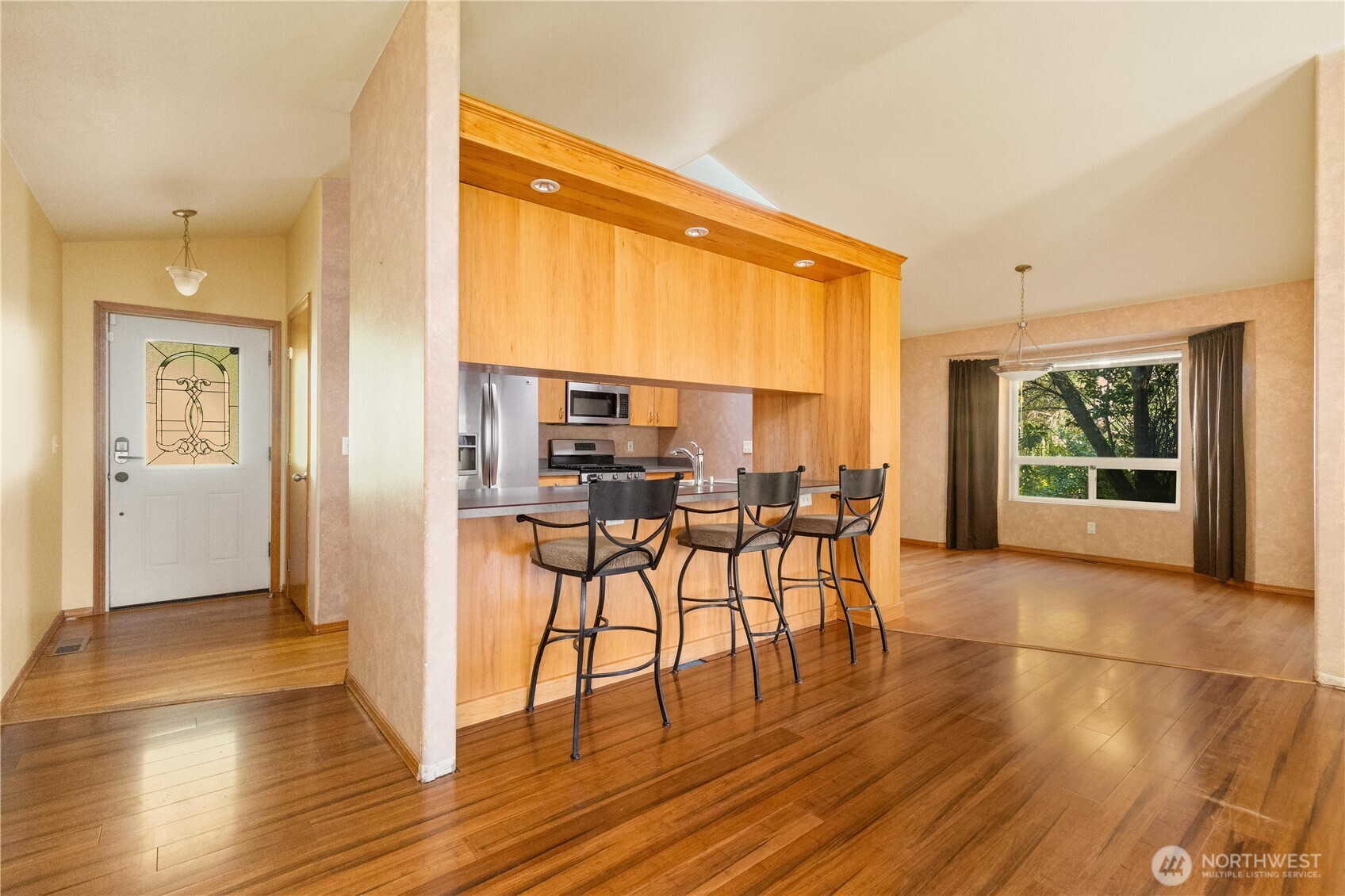 1583 Mark Street , Oak Harbor, WA 98277