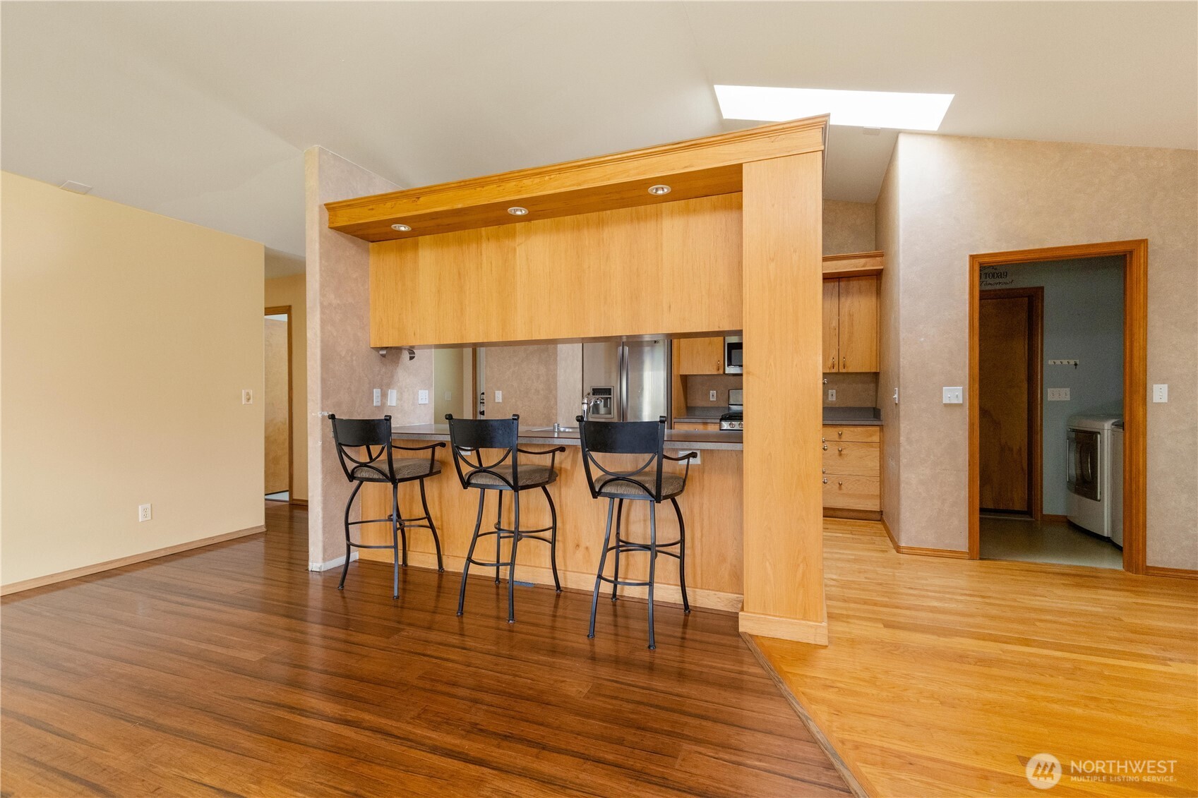 1583 Mark Street , Oak Harbor, WA 98277