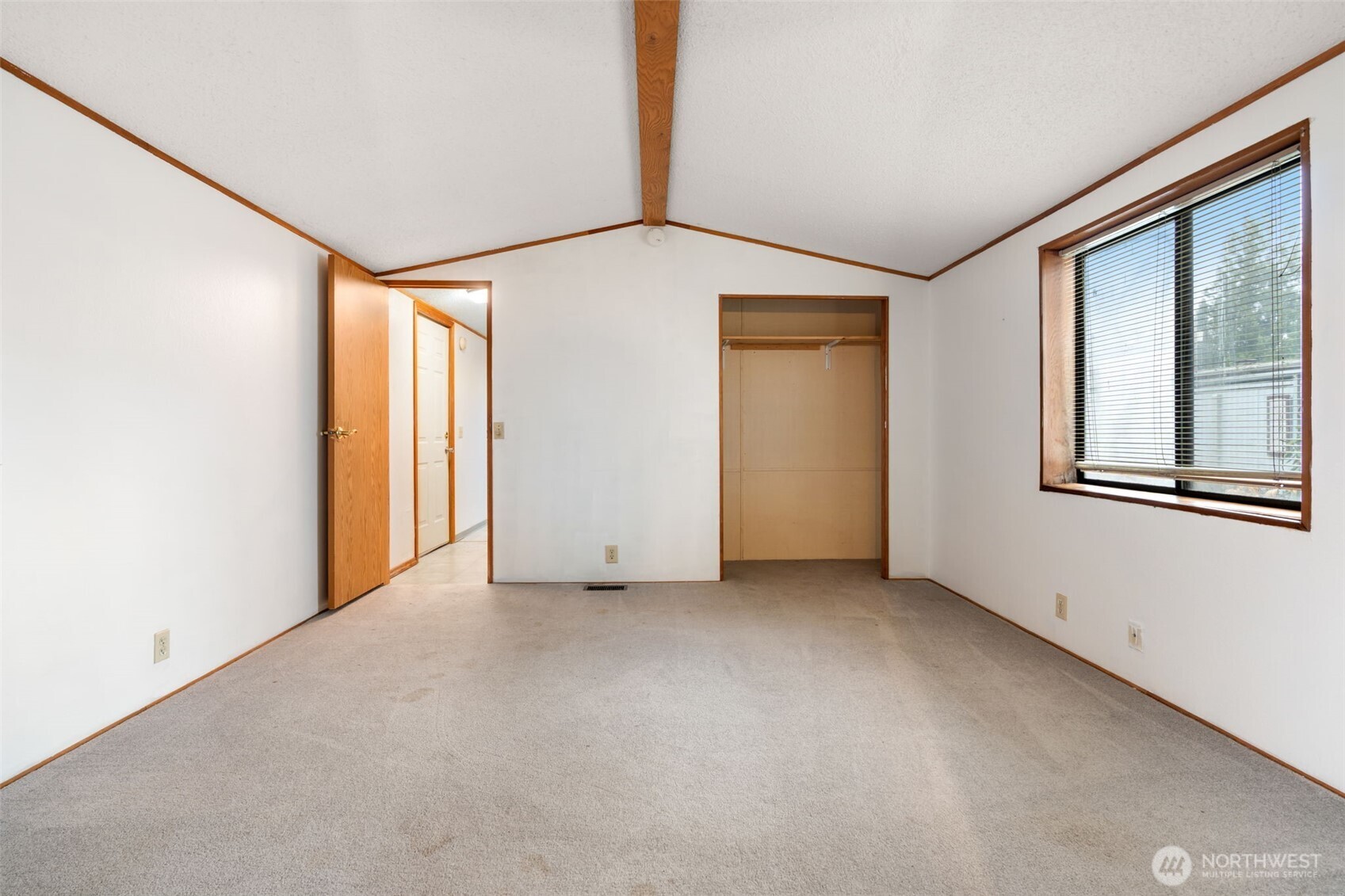 7300 32nd Avenue NE #1, Olympia, WA 98516