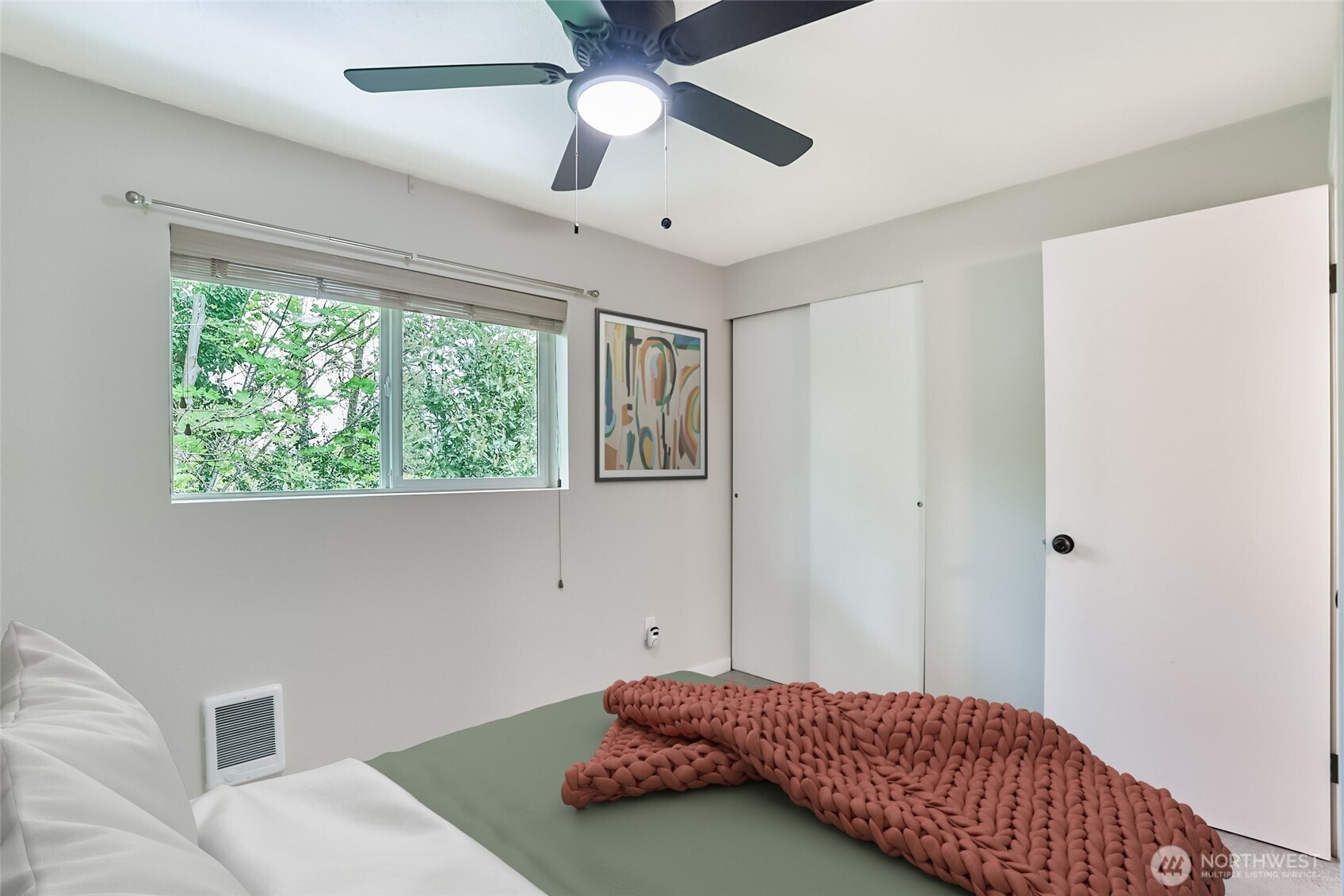 10822 SE 260th Street #2 B1, Kent, WA 98030