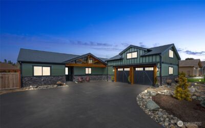 8227 Comox Road , Blaine, WA 98230