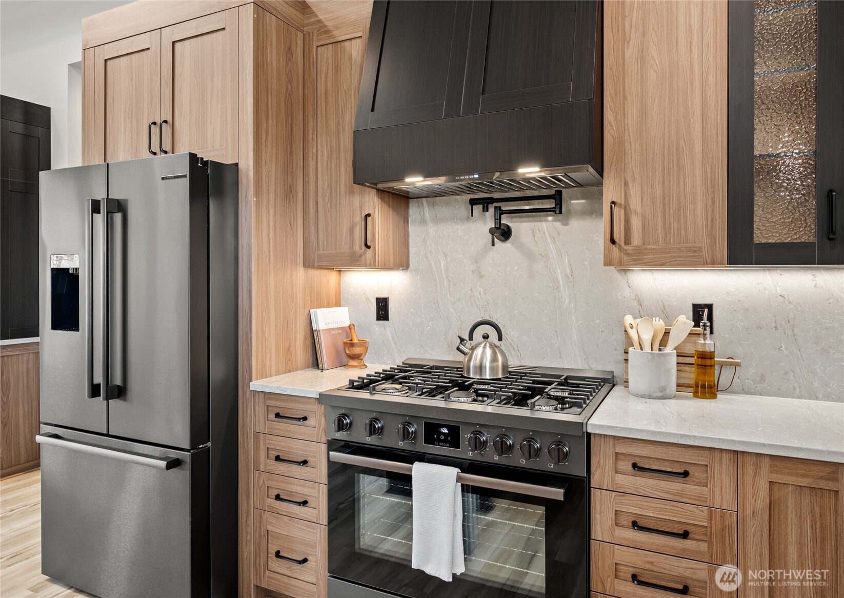 8227 Comox Road , Blaine, WA 98230