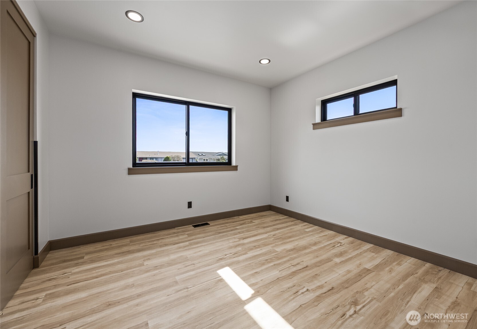 8227 Comox Road , Blaine, WA 98230