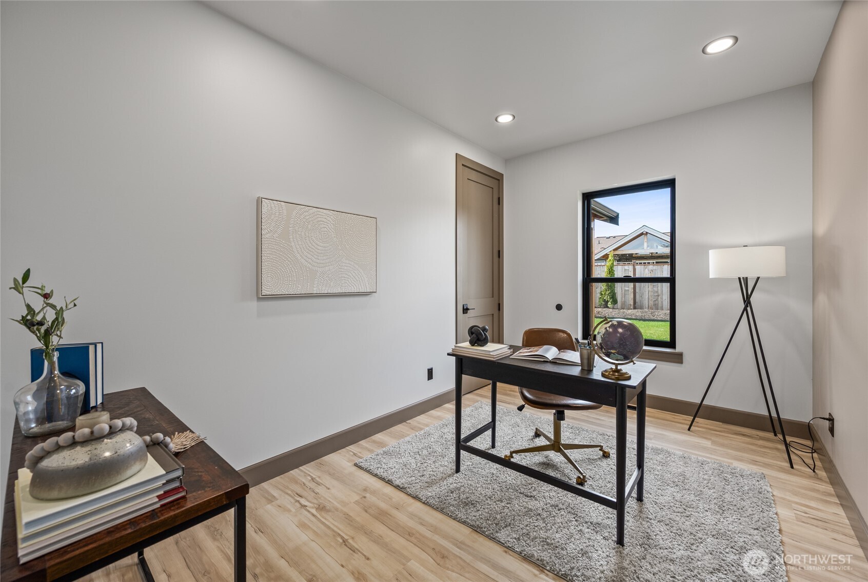 8227 Comox Road , Blaine, WA 98230