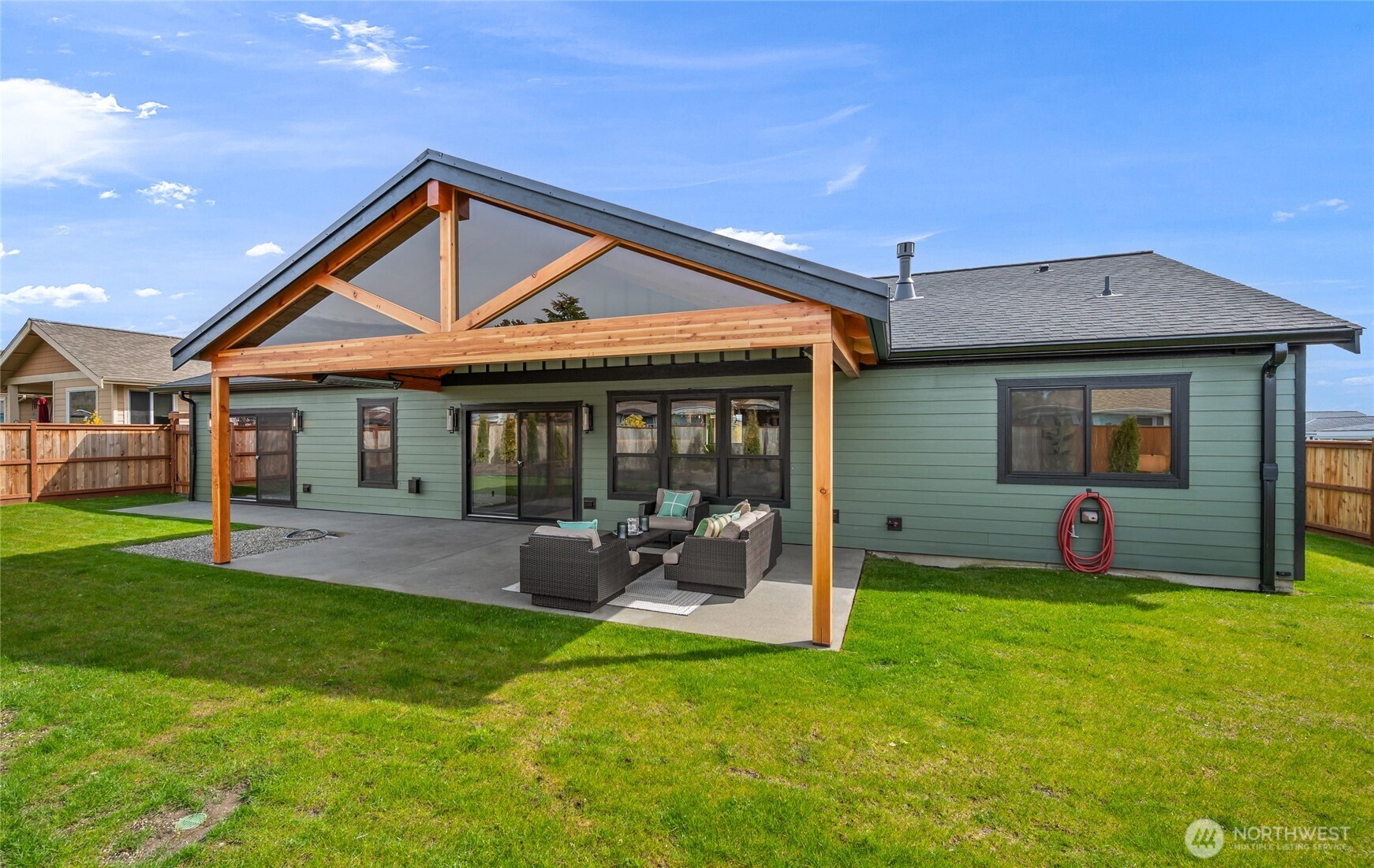 8227 Comox Road , Blaine, WA 98230