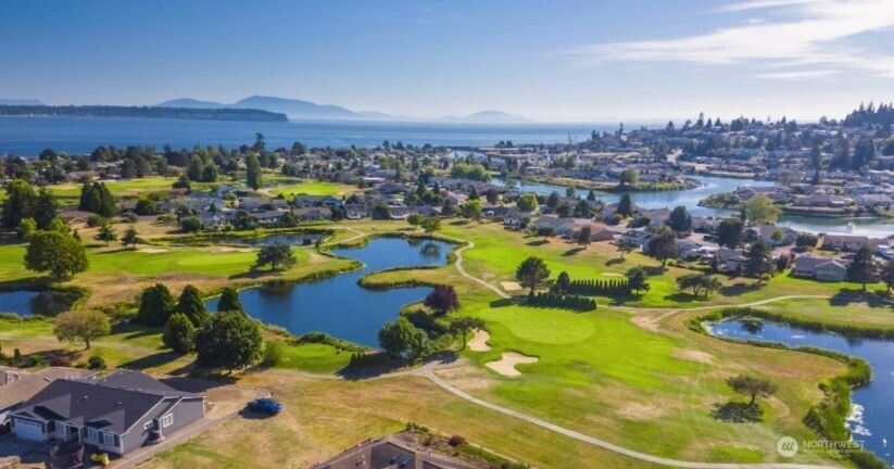 8227 Comox Road , Blaine, WA 98230