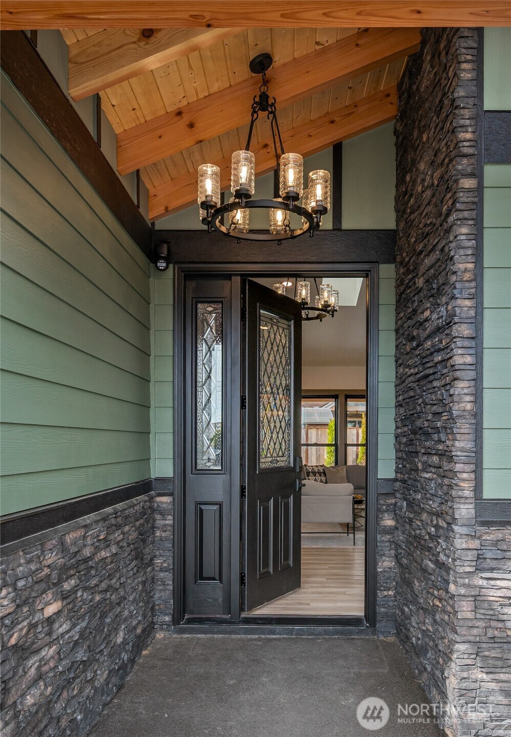 8227 Comox Road , Blaine, WA 98230