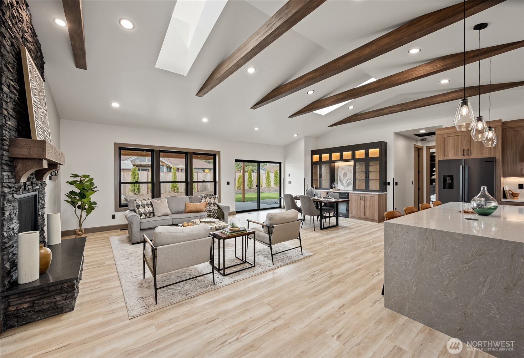 8227 Comox Road , Blaine, WA 98230