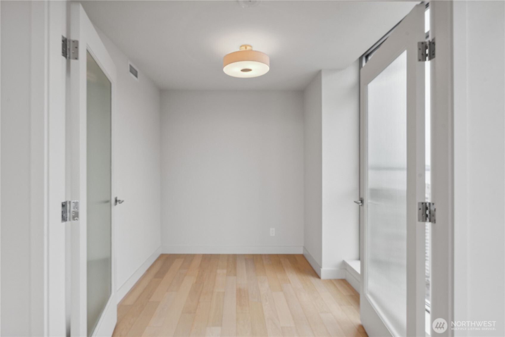 583 Battery Street #3103N, Seattle, WA 98121