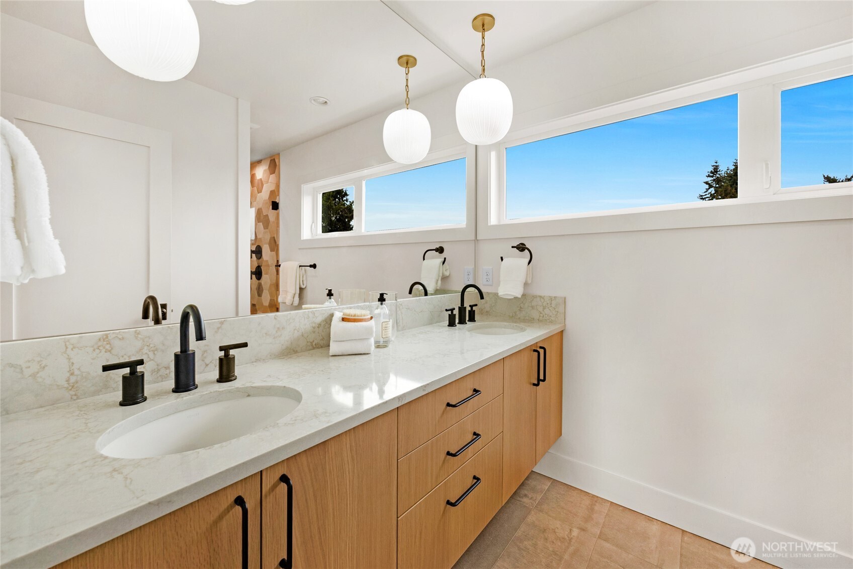 4048 32nd Avenue W #B, Seattle, WA 98199