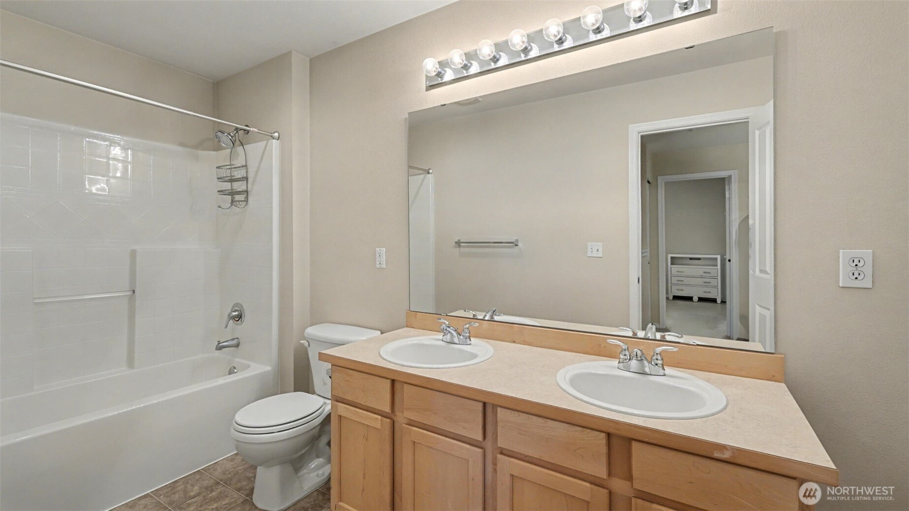 6429 Lindsay Avenue SE #2B, Auburn, WA 98092