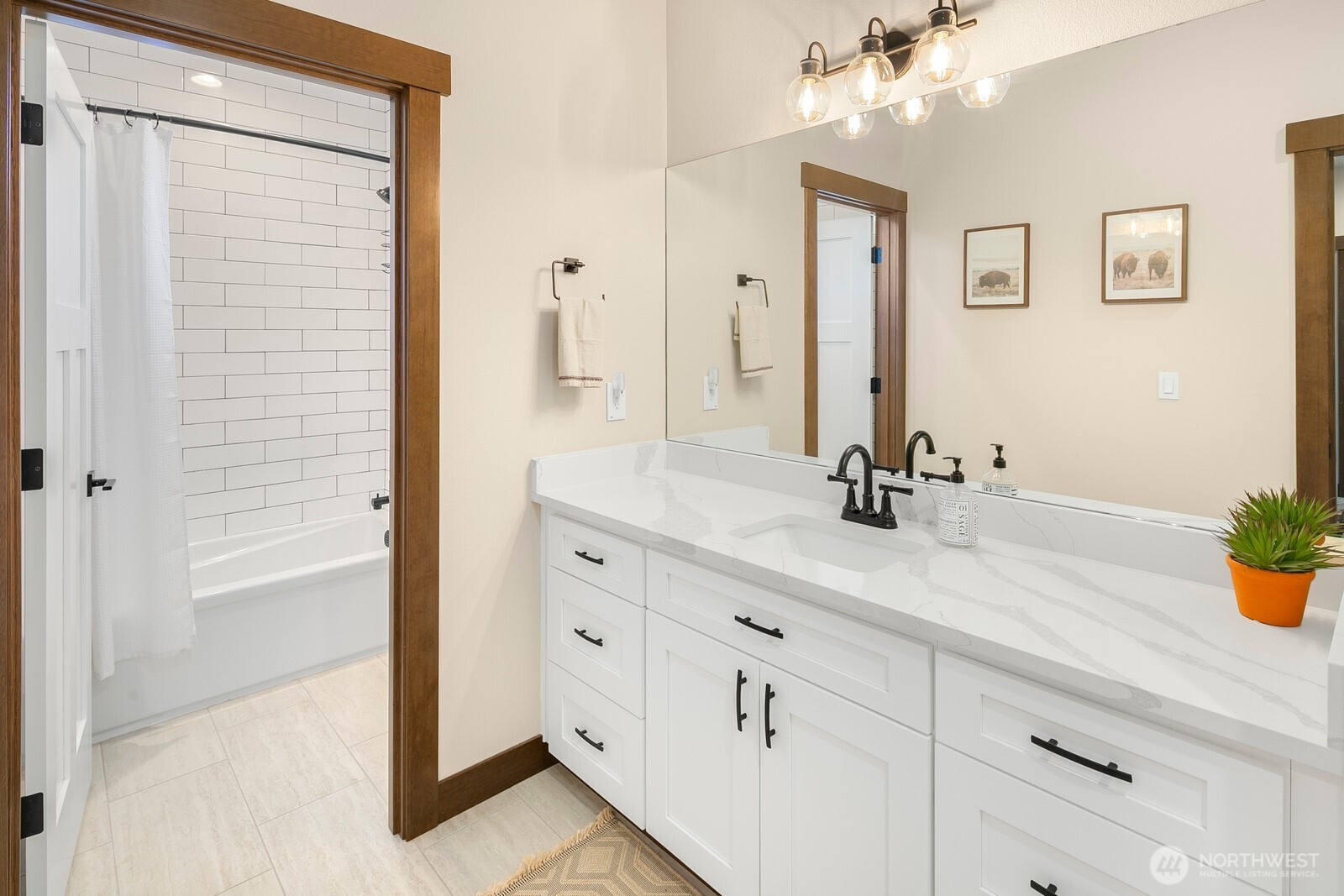 1048 Malvern Hills Drive , Camano Island, WA 98282