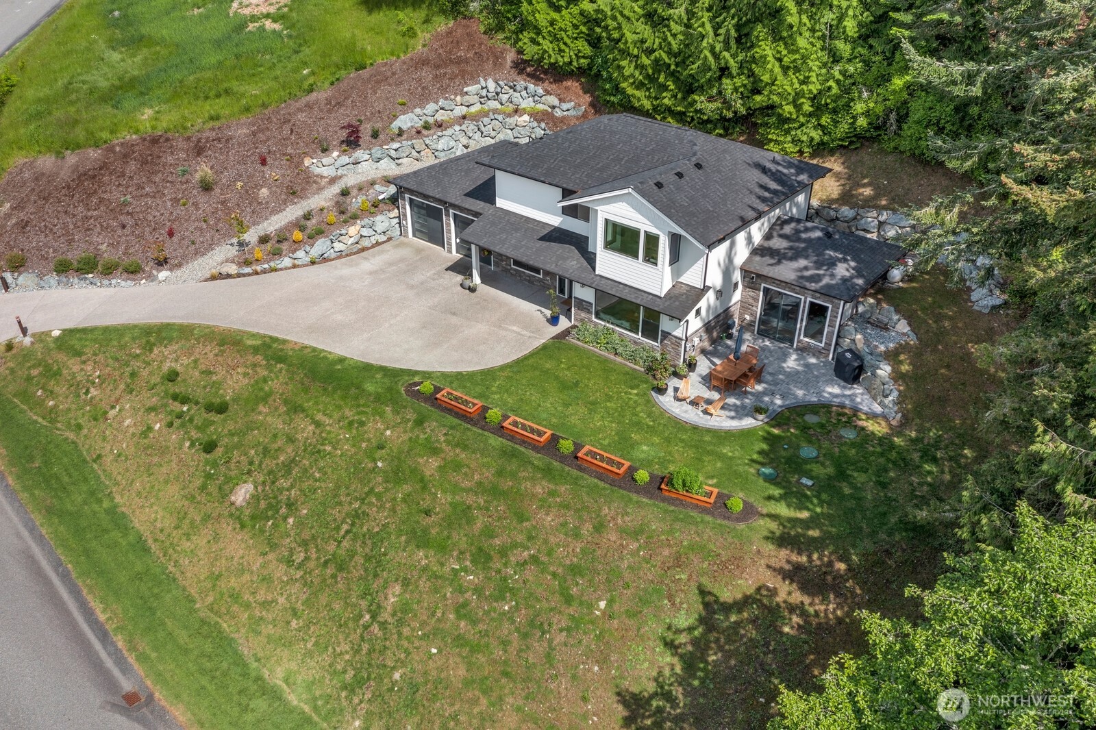 1048 Malvern Hills Drive , Camano Island, WA 98282