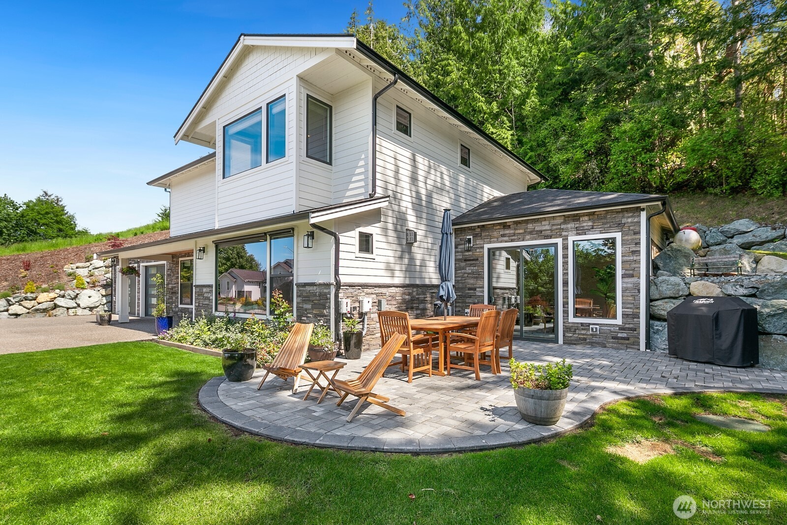1048 Malvern Hills Drive , Camano Island, WA 98282