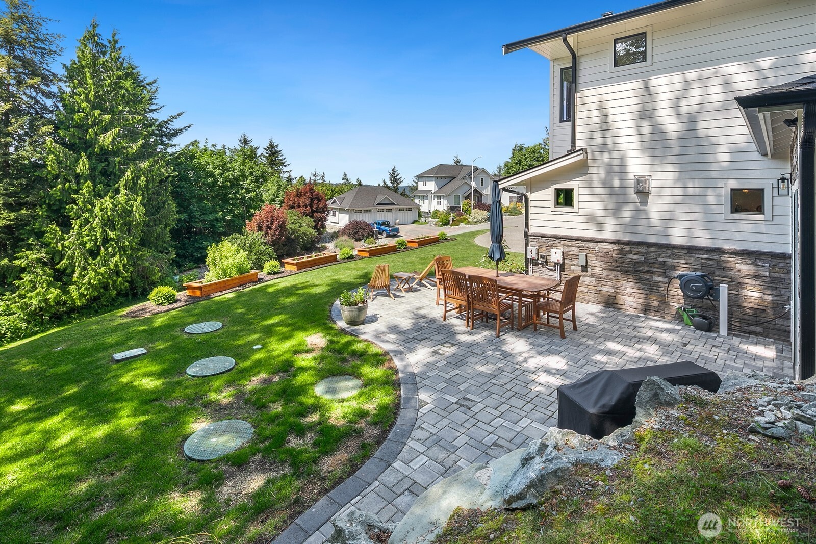 1048 Malvern Hills Drive , Camano Island, WA 98282