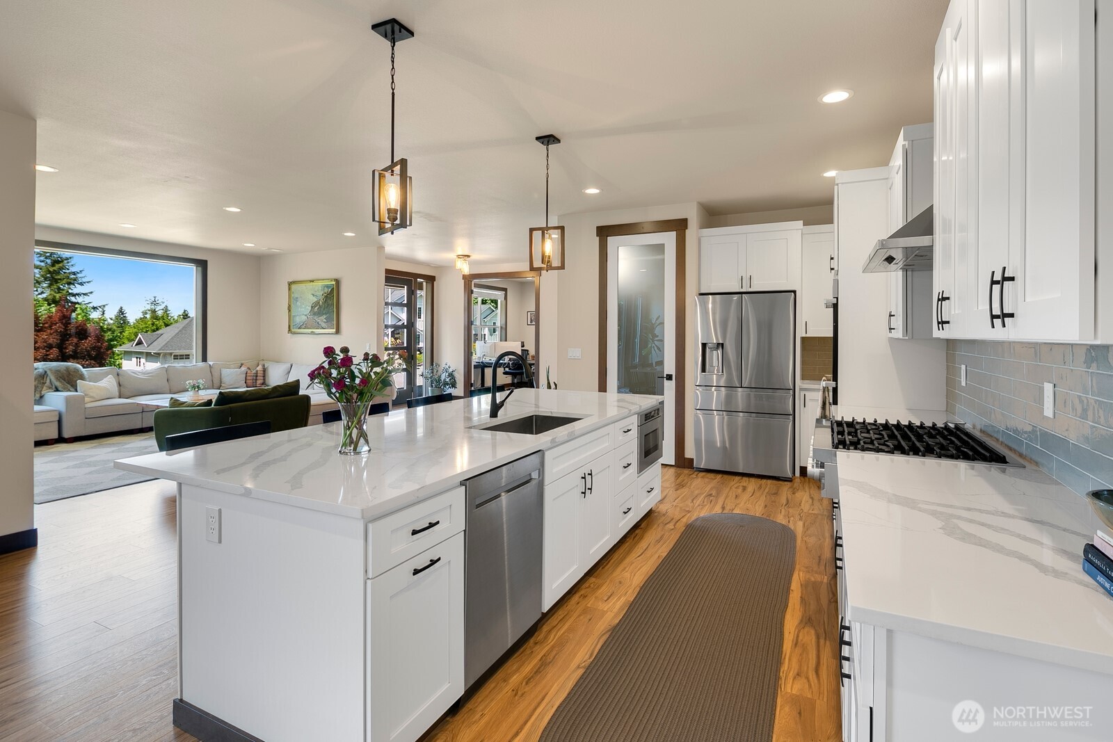 1048 Malvern Hills Drive , Camano Island, WA 98282