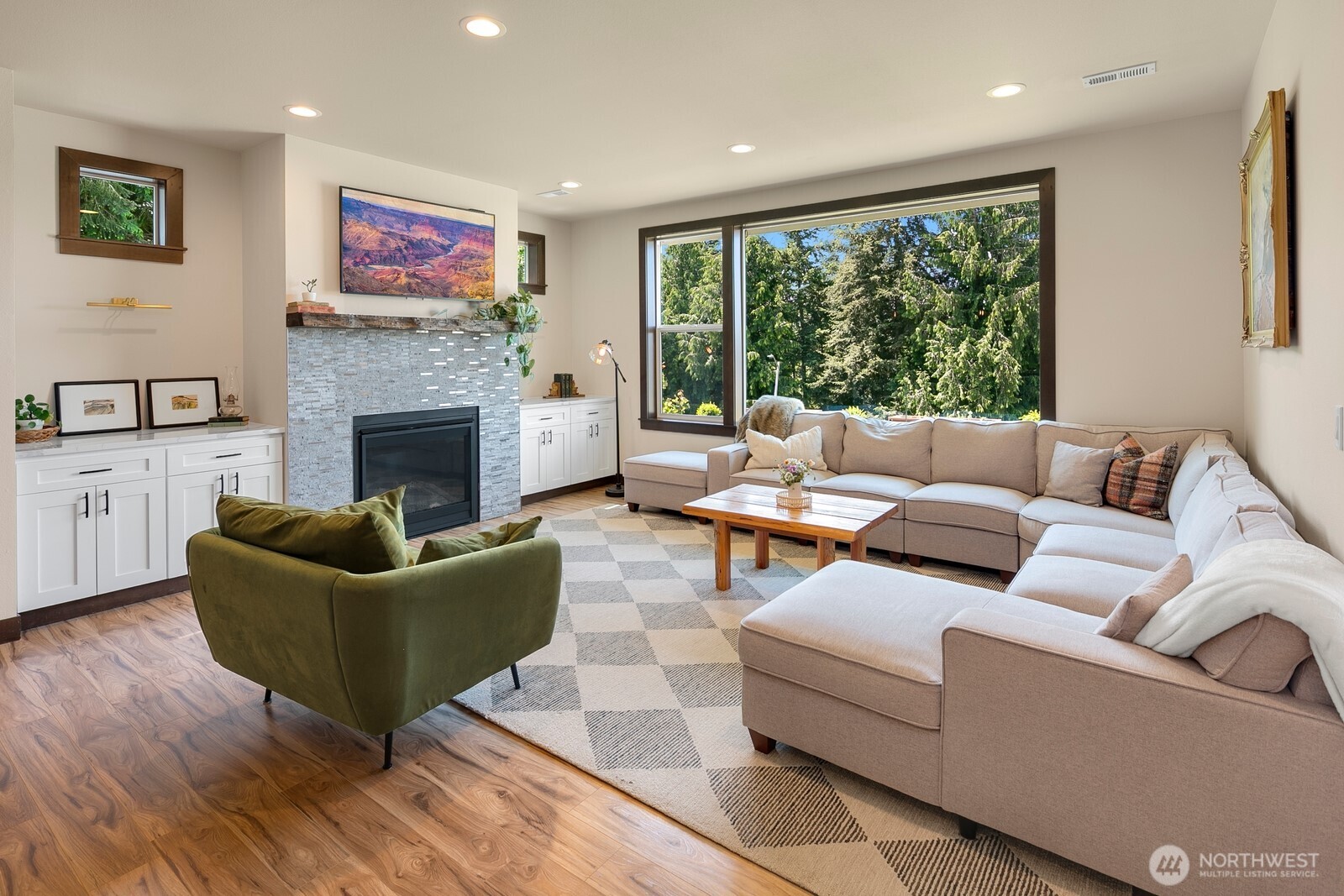 1048 Malvern Hills Drive , Camano Island, WA 98282