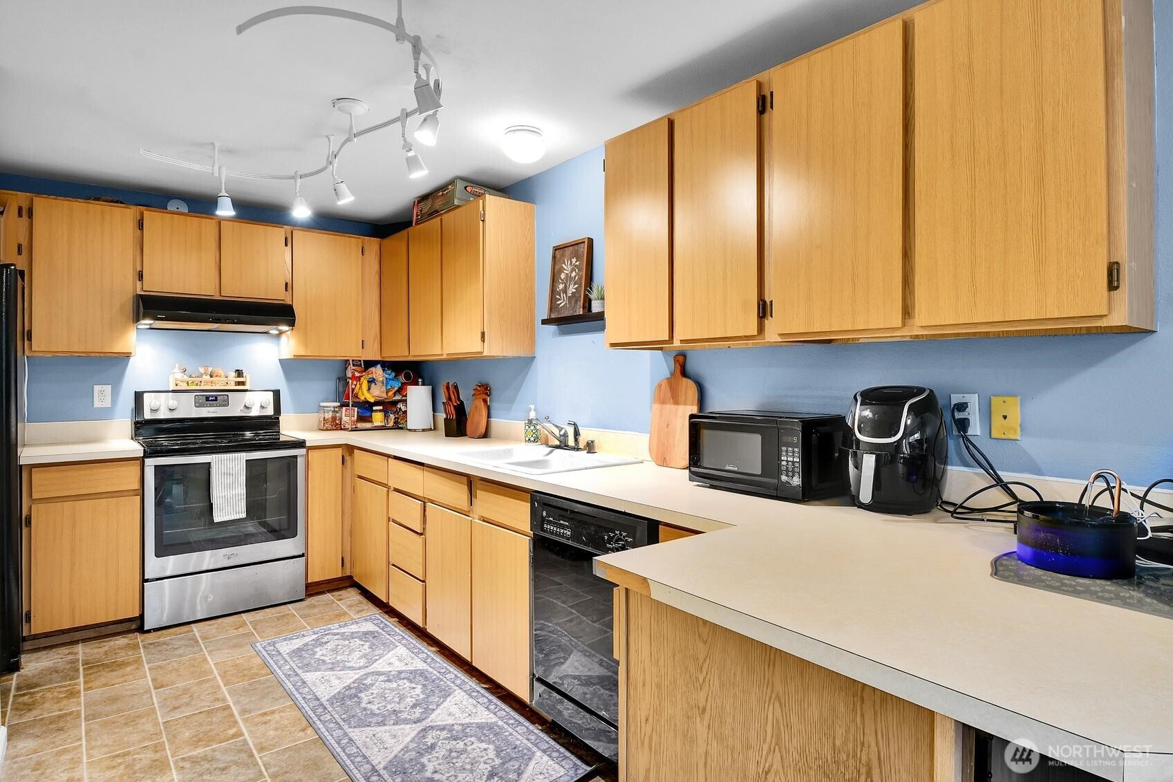 21225 76th Avenue W #A4, Edmonds, WA 98026