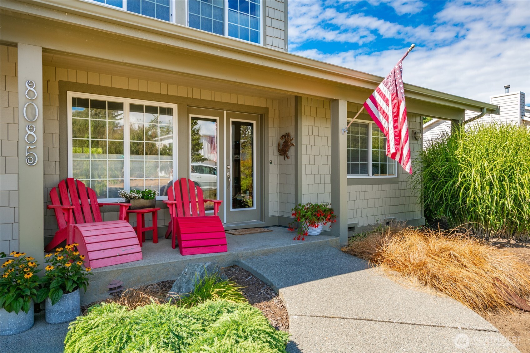 8085 Cowichan Road , Blaine, WA 98230